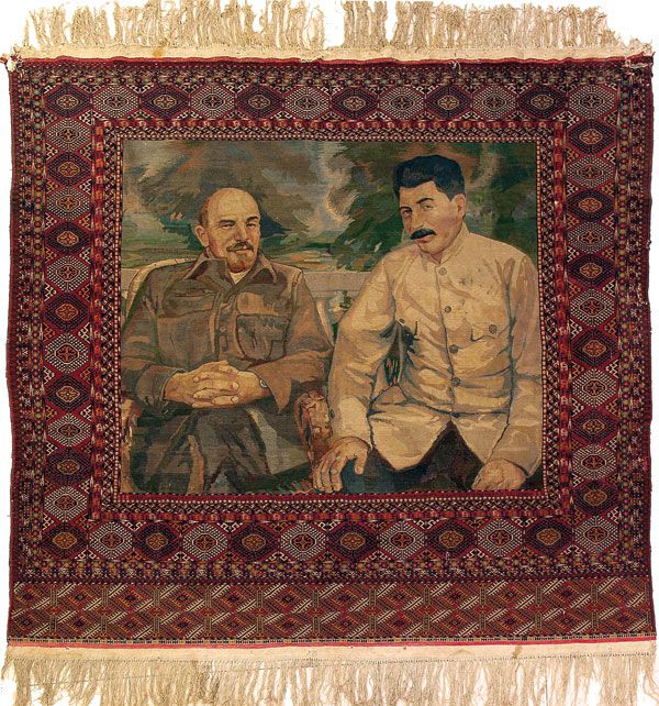 И.В. Сталин в гостях у В.И. Ленина в Горках.