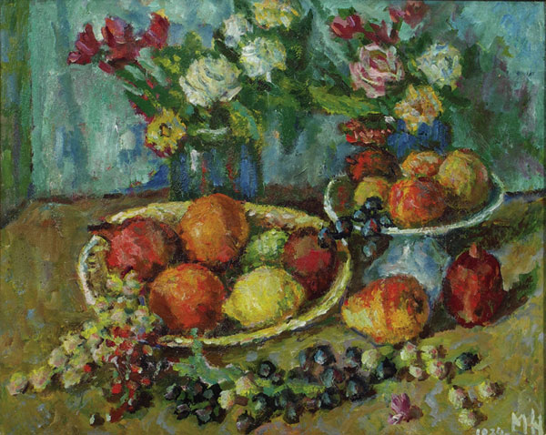 Натюрморт с фруктами и цветами.