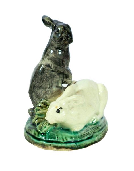 Скульптура «Кролики». К открытию павильона «Кролиководтсва» на ВДНХ.