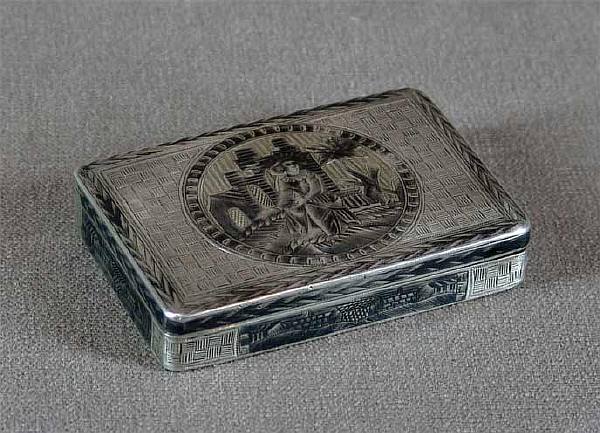 Moscow, workshop of Popov V.I. Snuff box decorated with a wicker pattern and genre scenes in medallions.